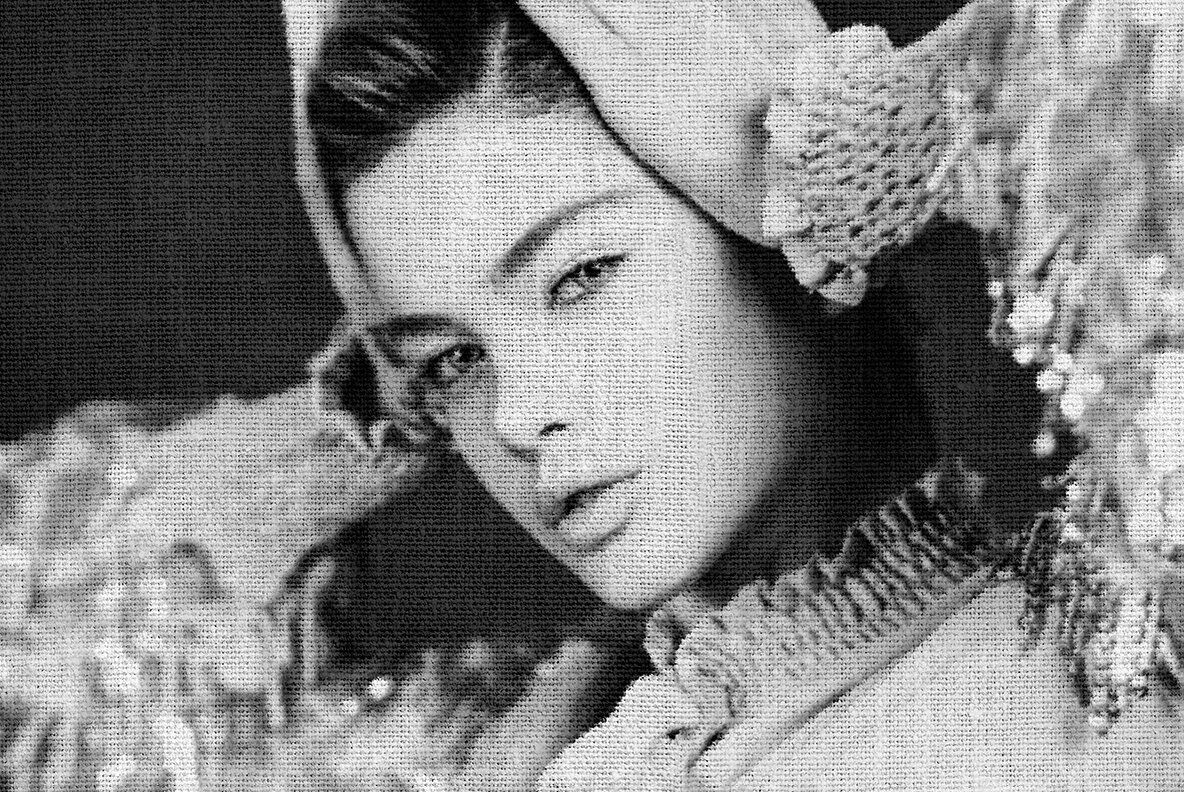 Painted Canvas Photo Effect 5