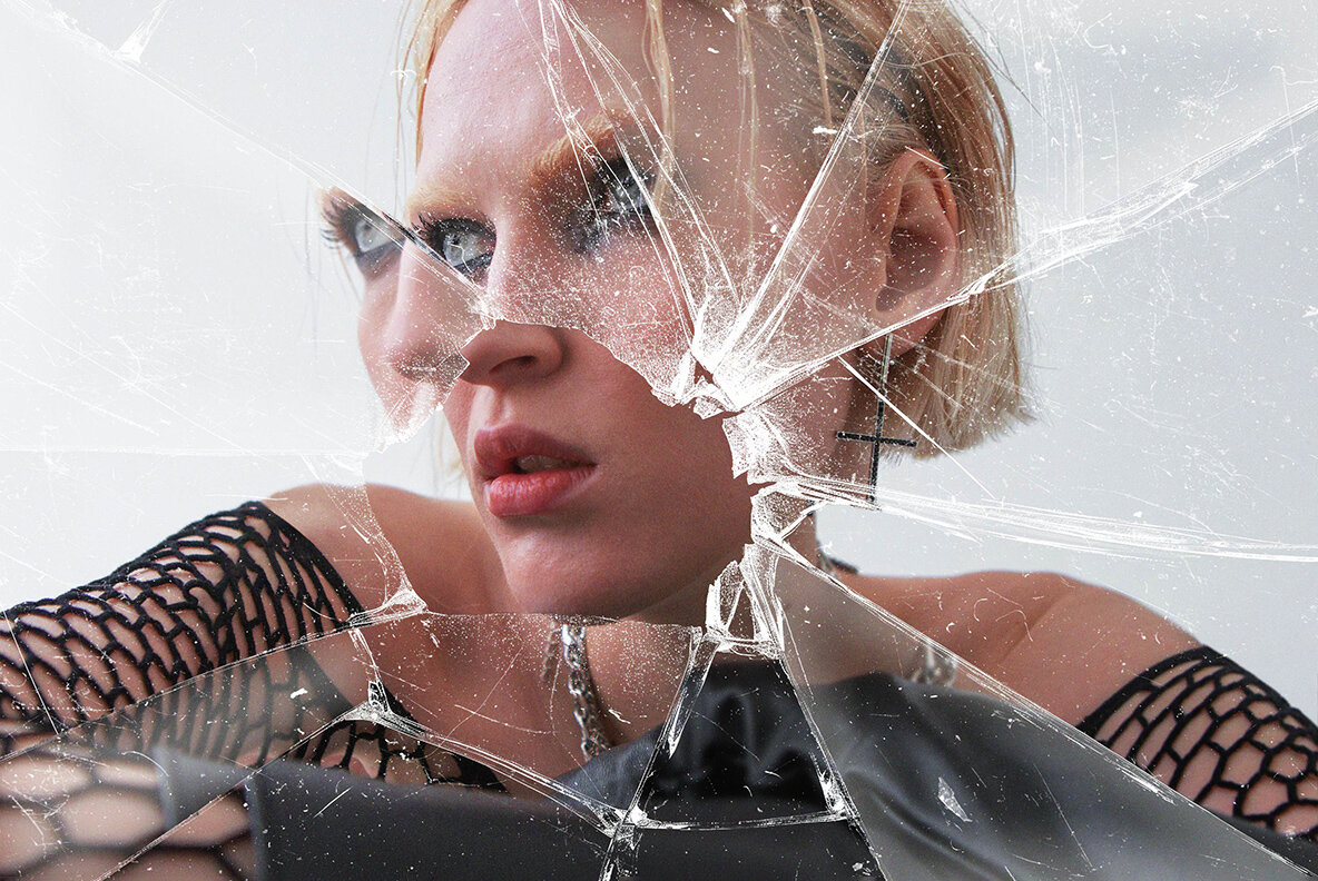 Broken Glass Photo Effect 5