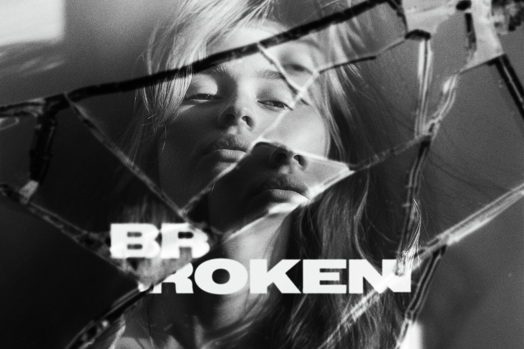 Fractured Mirror Photo Effect 1