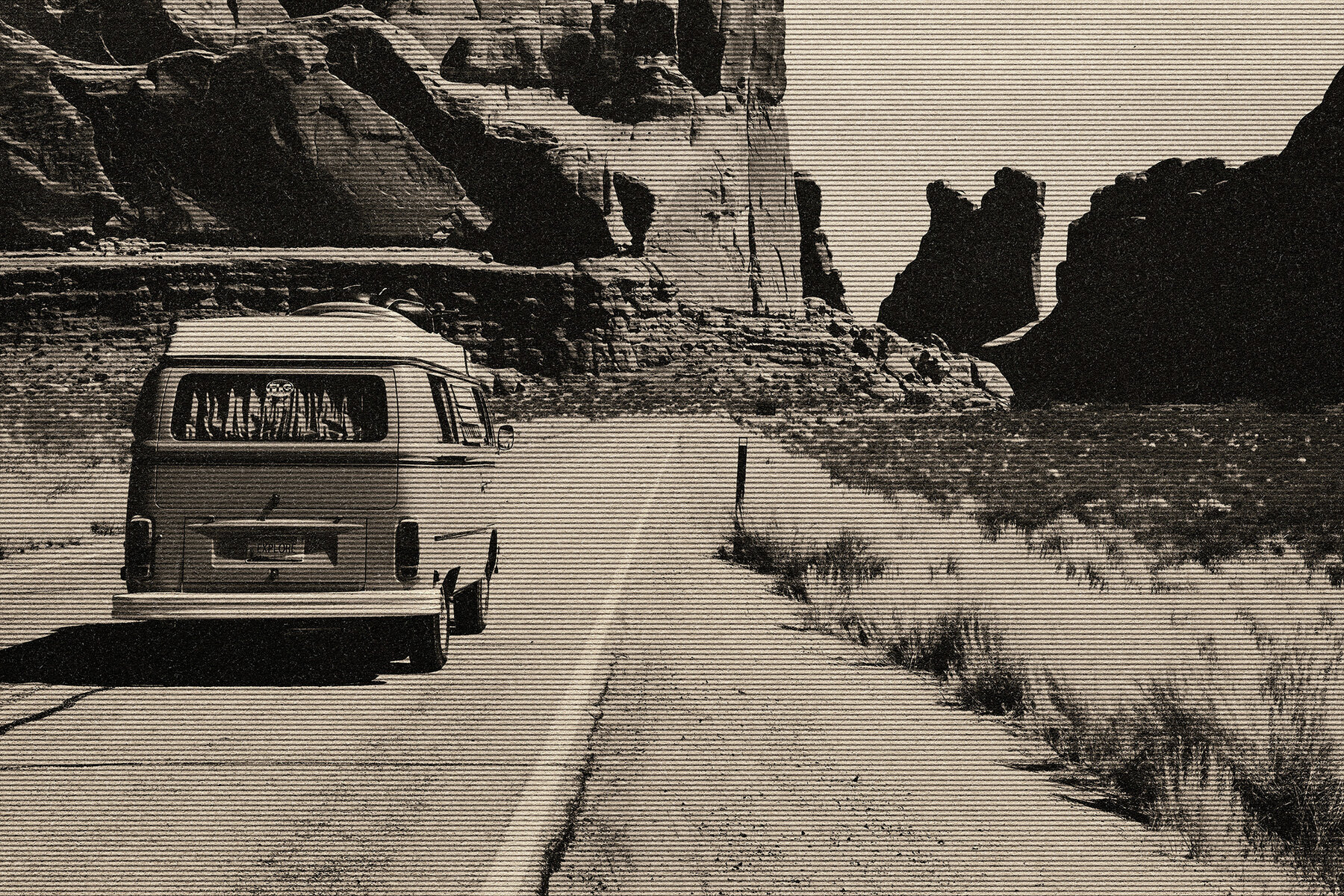 Old Vintage Halftone Photo Effect 8