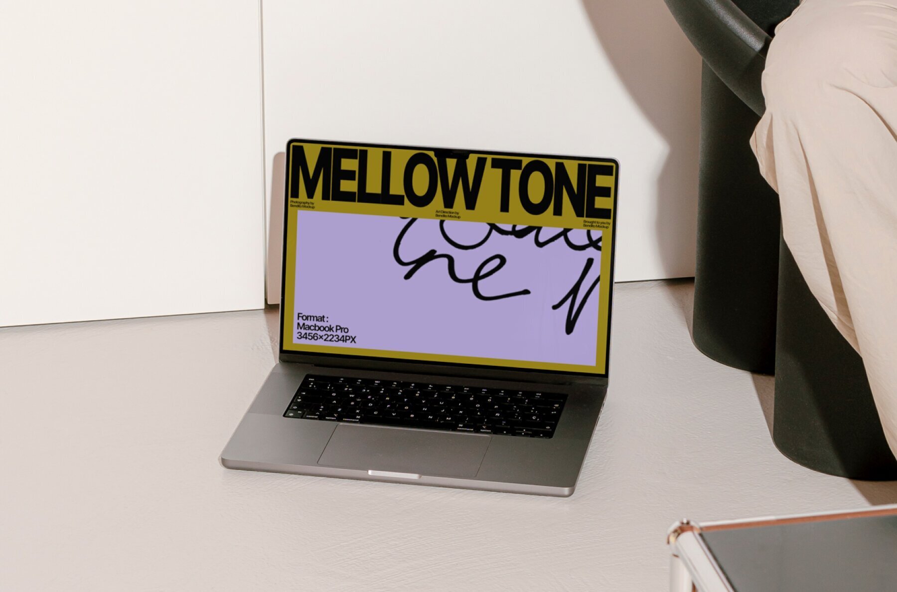 Bendito Mockup MT MacBook Pro 05 2