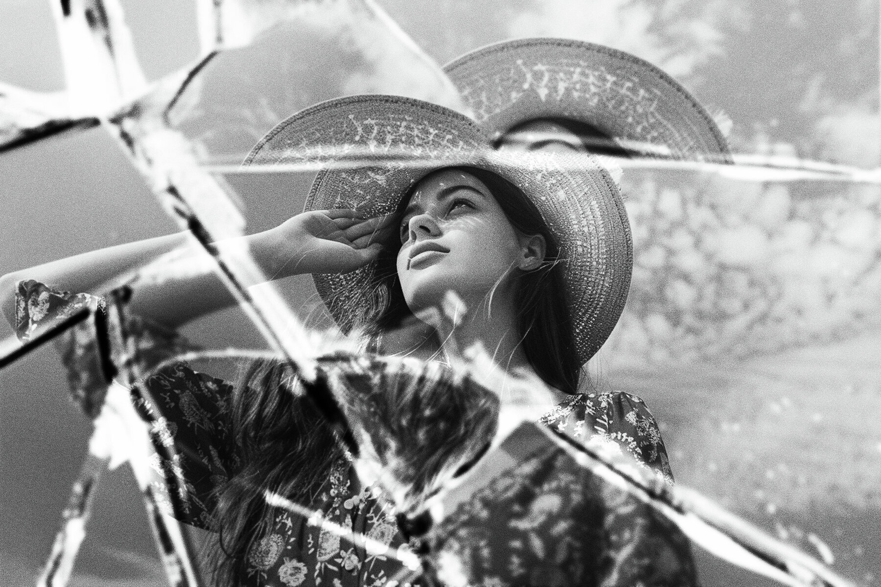 Shattered Mirror Photo Effect 3