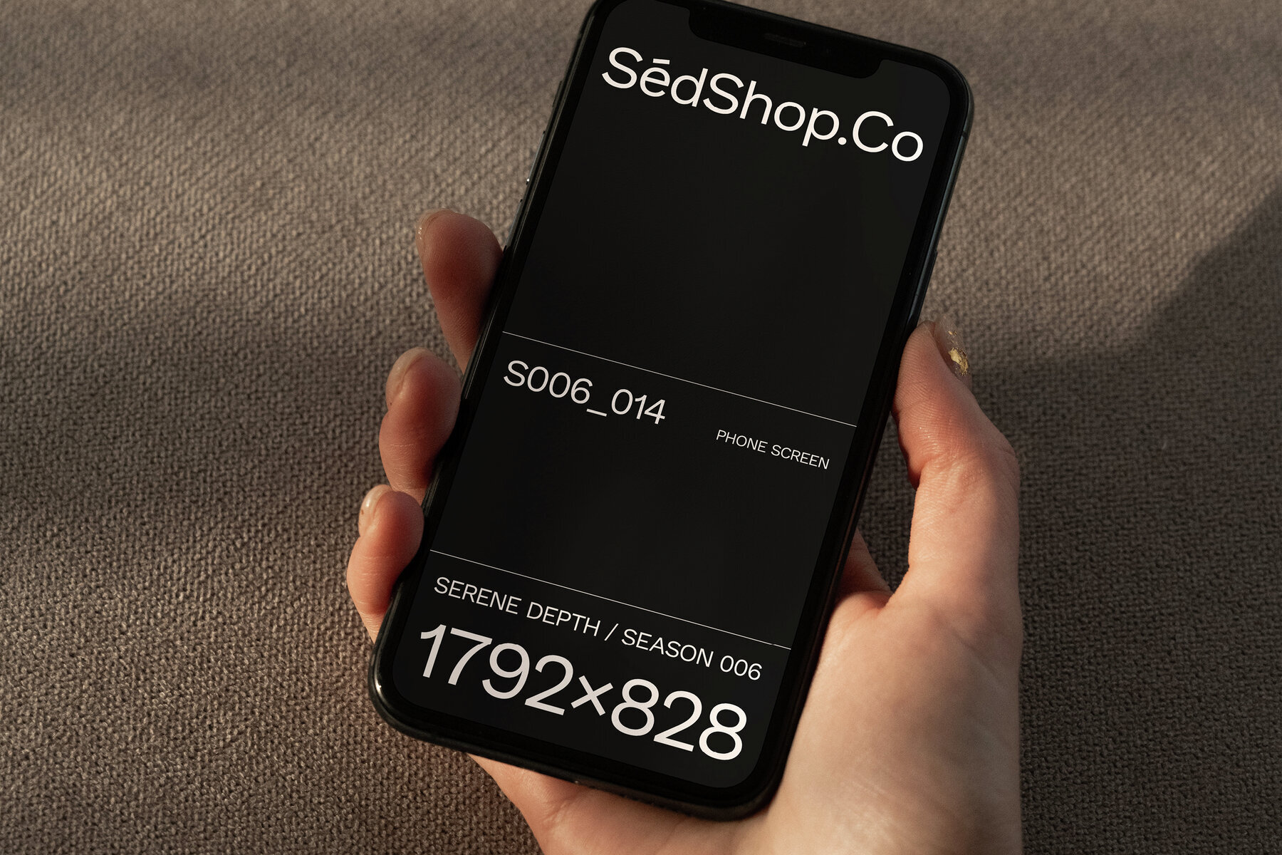 iPhone Mockup S006 014 3