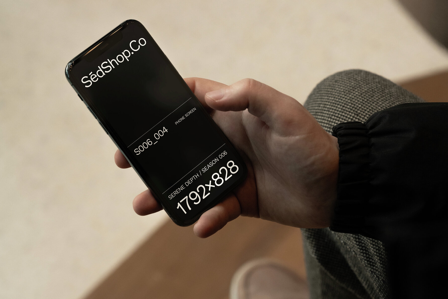 iPhone Mockup S006 004 3