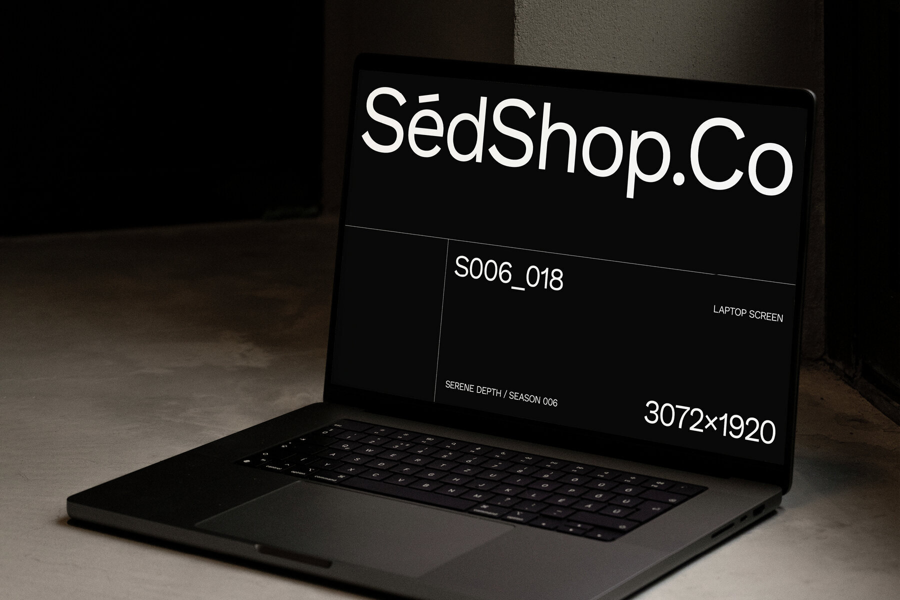 Macbook Pro Mockup S006 018 3