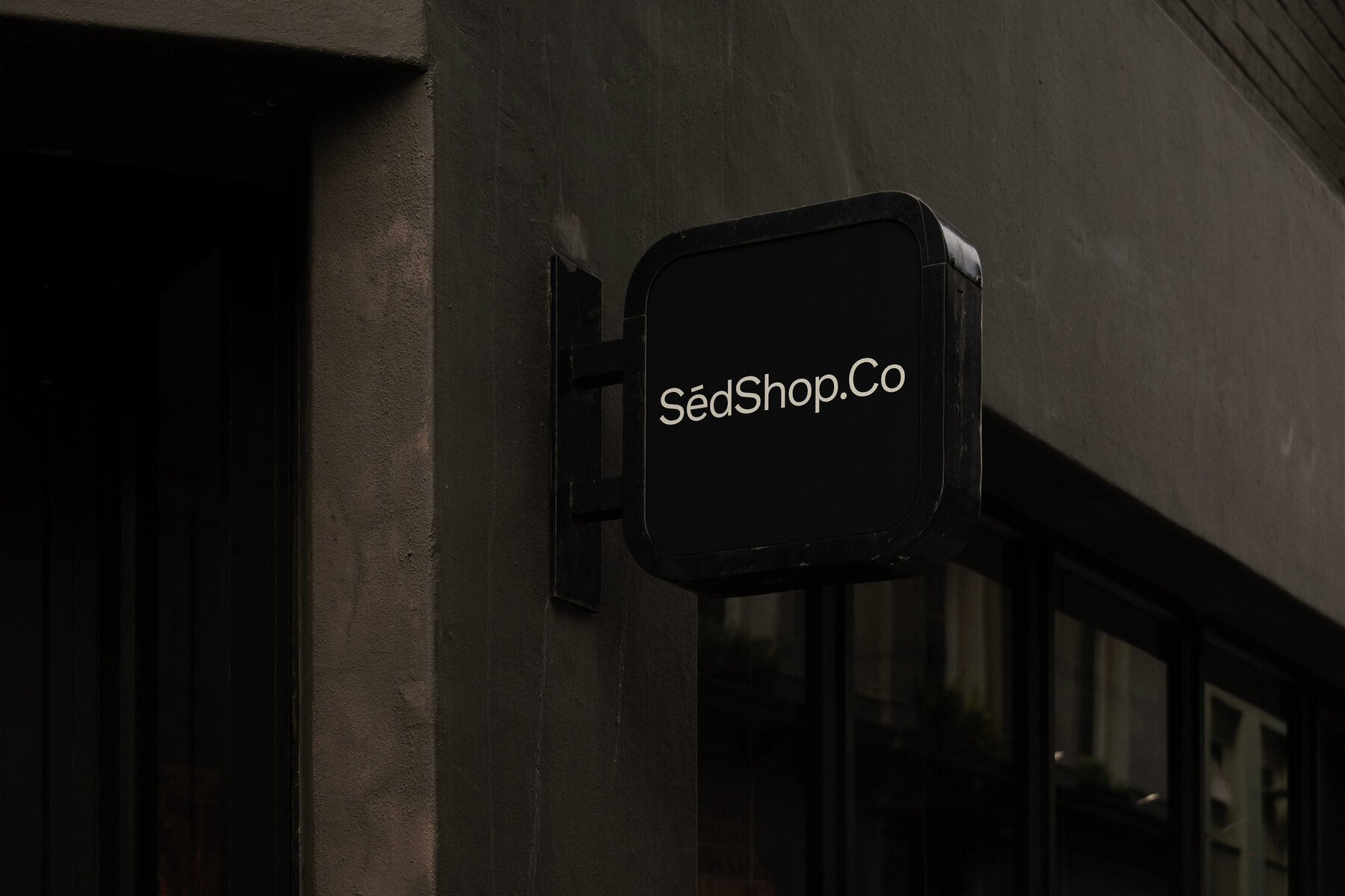 Sign Mockup S006 024 4