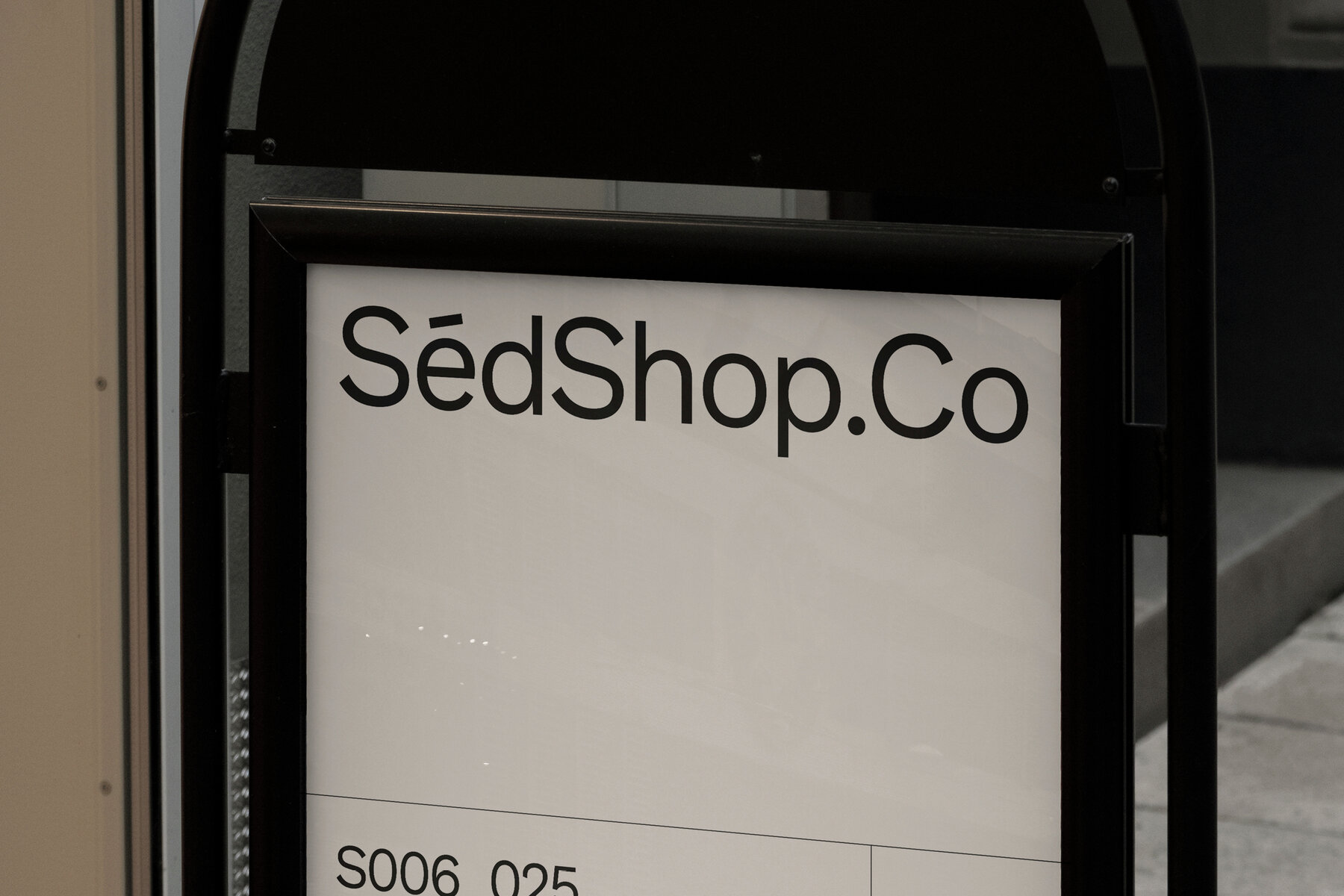 Sign Mockup S006 025 4