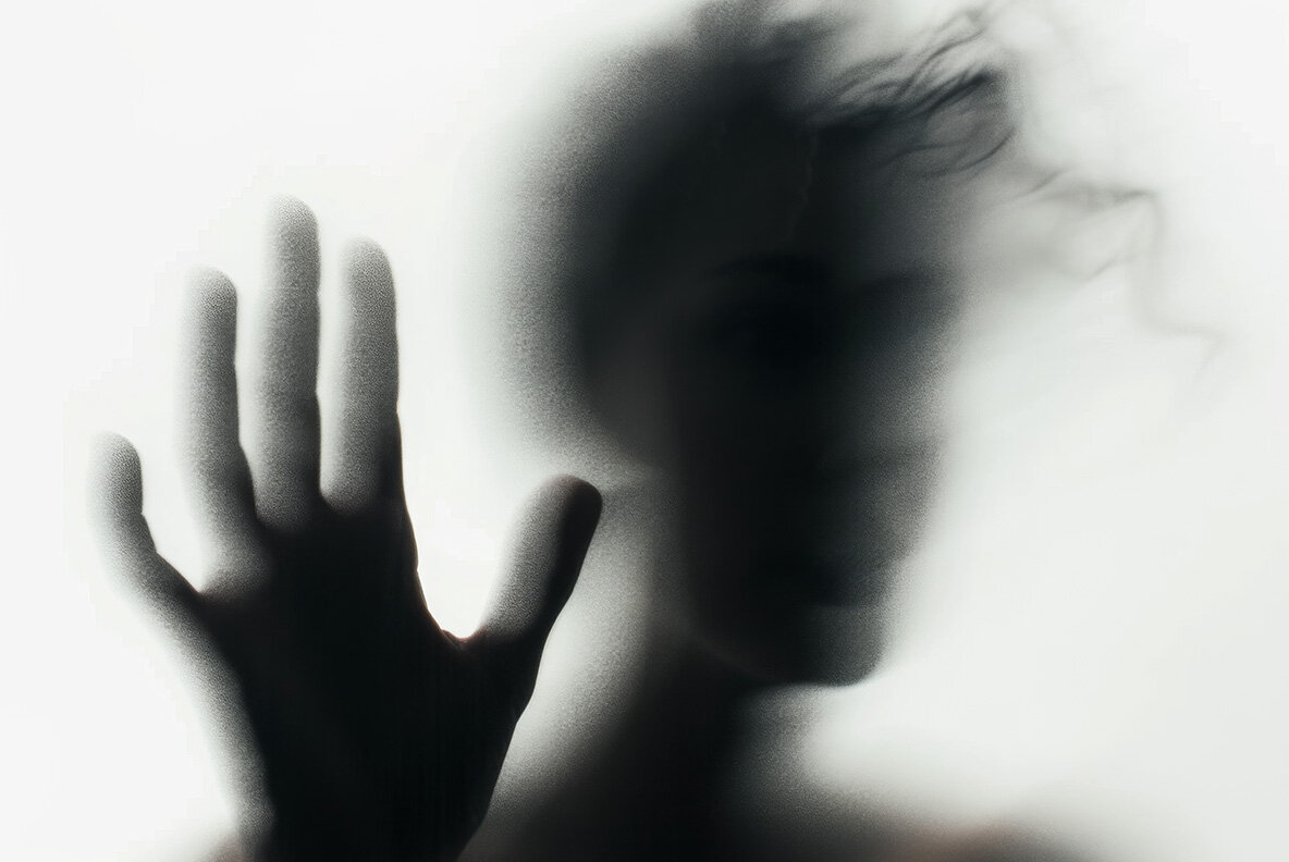 Blurred silhouettes 9