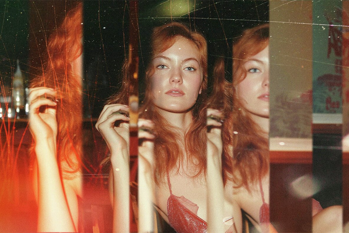 Distorted Mirror Photo Effect 7