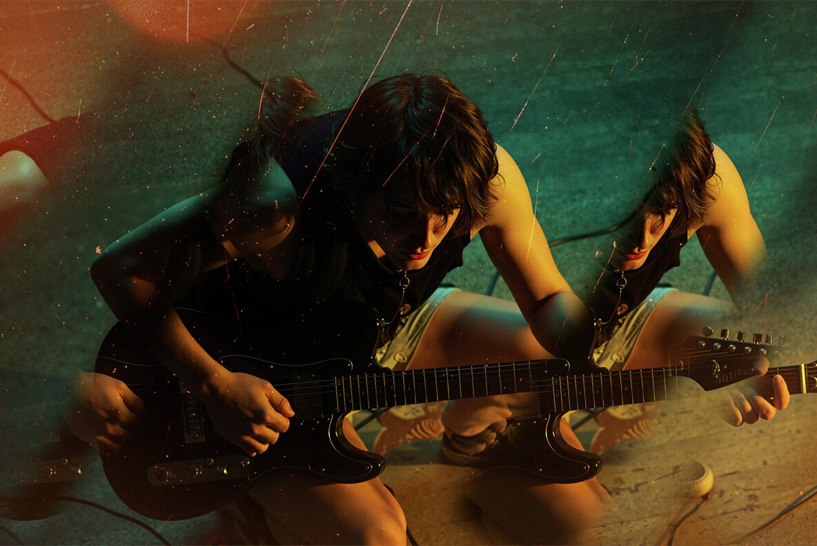 Distorted Mirror Photo Effect 9