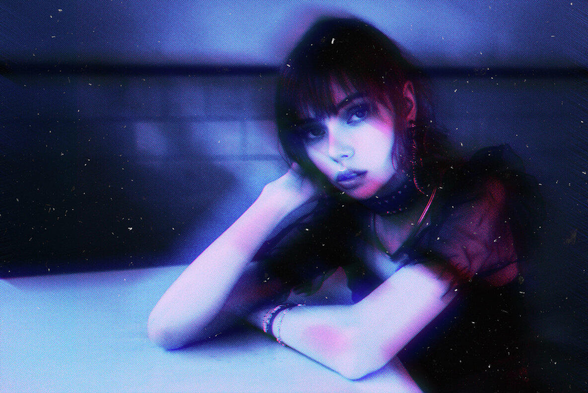 Y2K Halftone Photo Effect 2