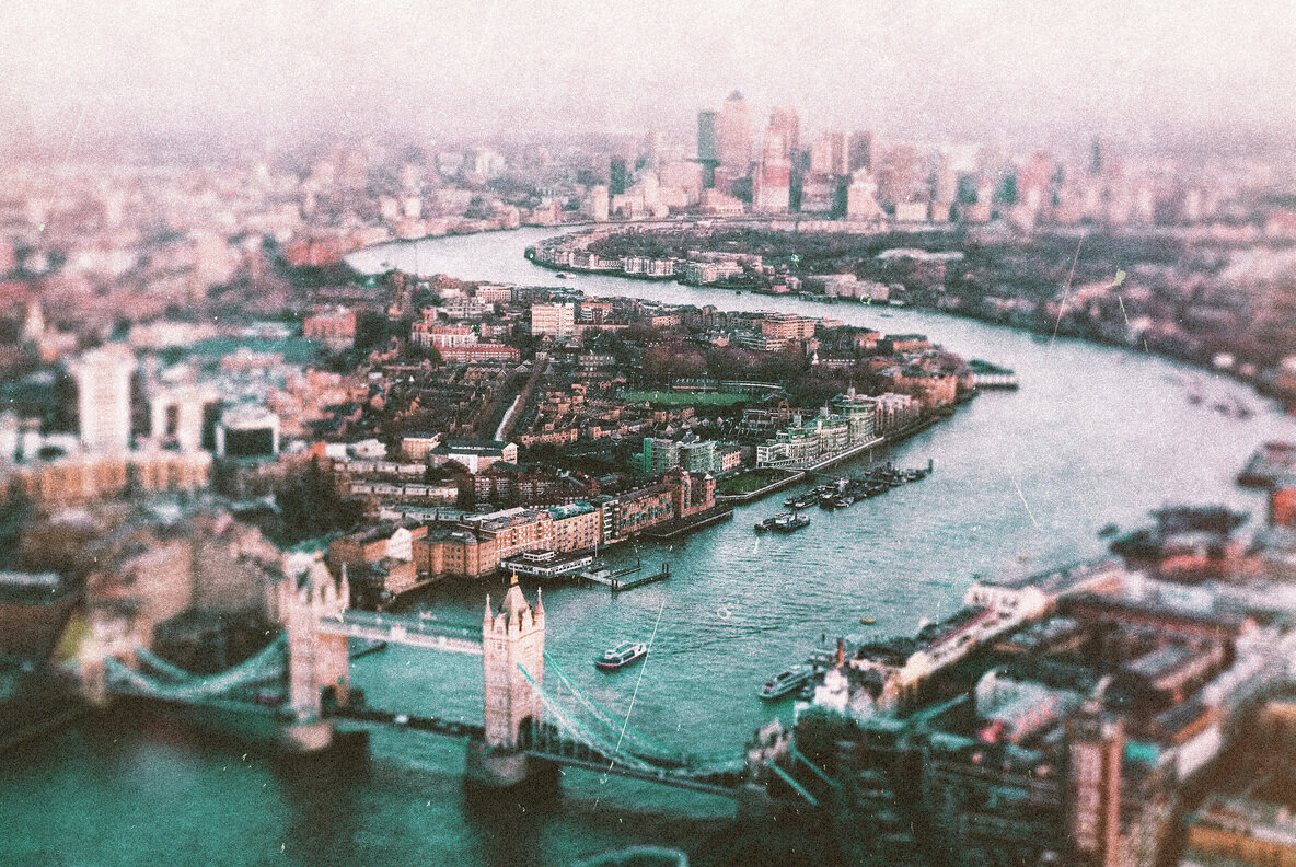 Cinematic Vintage Photo Effect 3