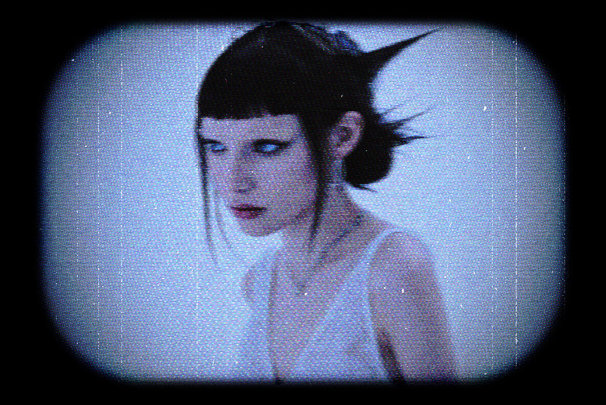 Aged TV Photo Effect 4