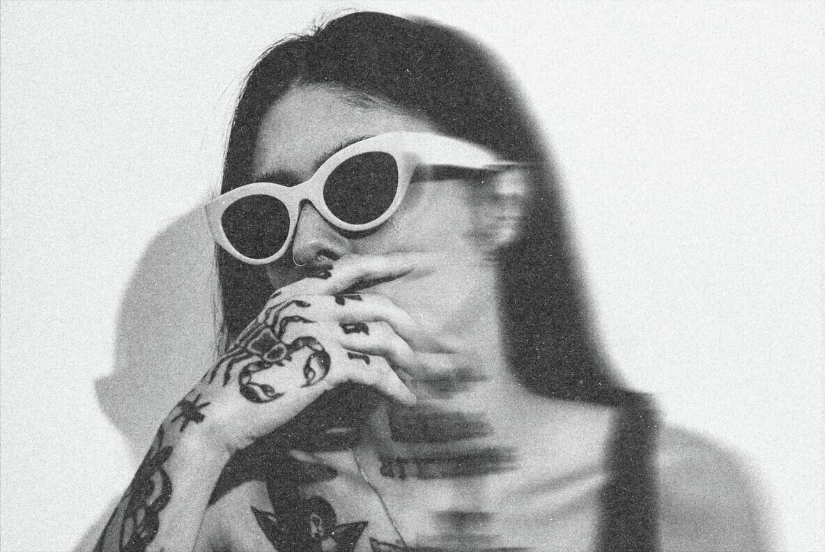 Dusty Motion Photo Effect 3