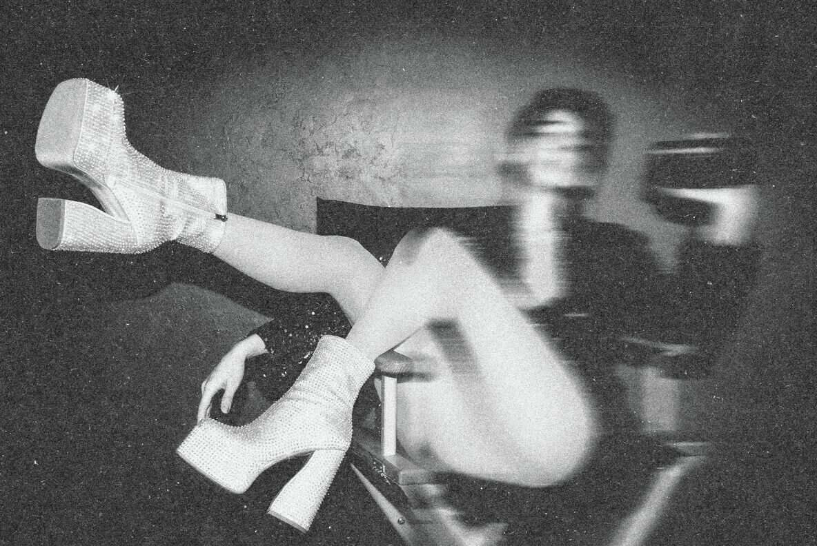 Dusty Motion Photo Effect 7