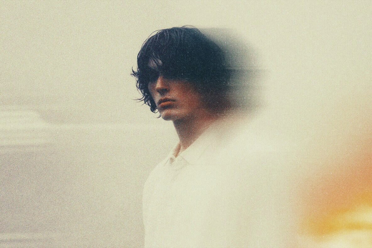 Blurred Cinematic Photo Template 7