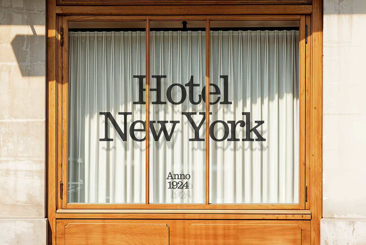 Storefront 02ML Mockup 2