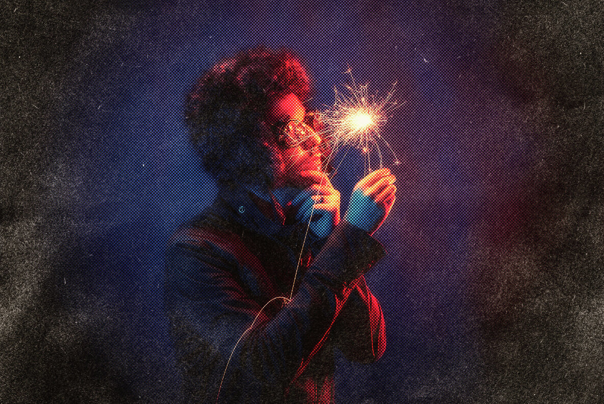 Dreamy Glow Halftone Print Effect 4