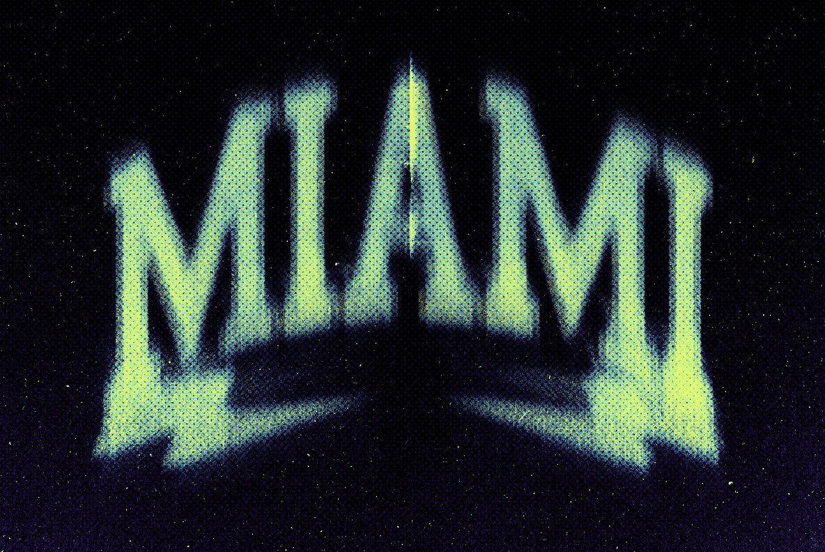 Distortion Halftone Text and Graphic Effect 4