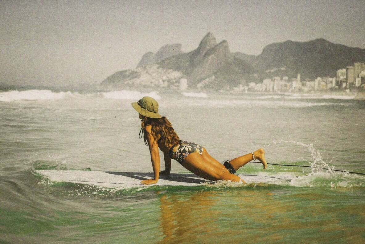 Grainy Retro Photo Template 3