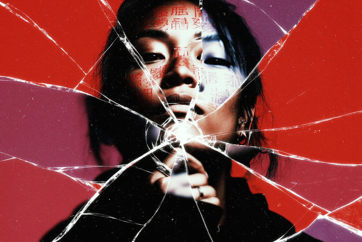 Broken Glass Photo Effect 5