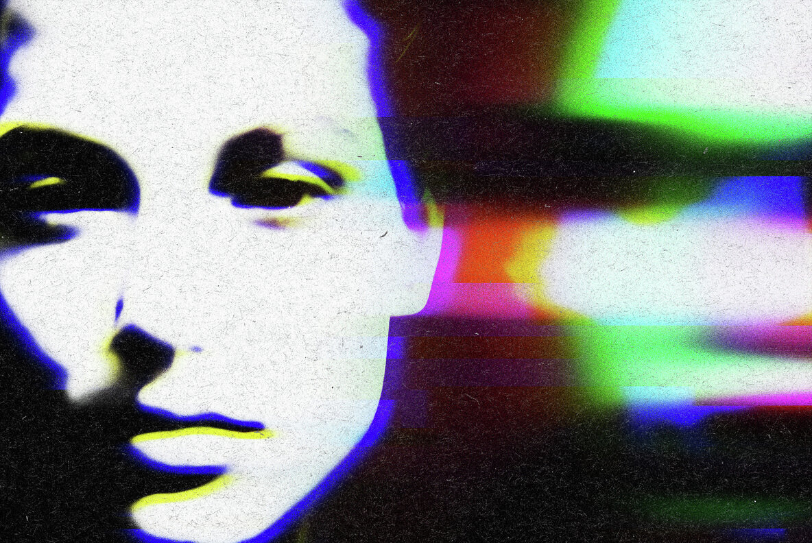 Blurry Glitch Photo Effect 3