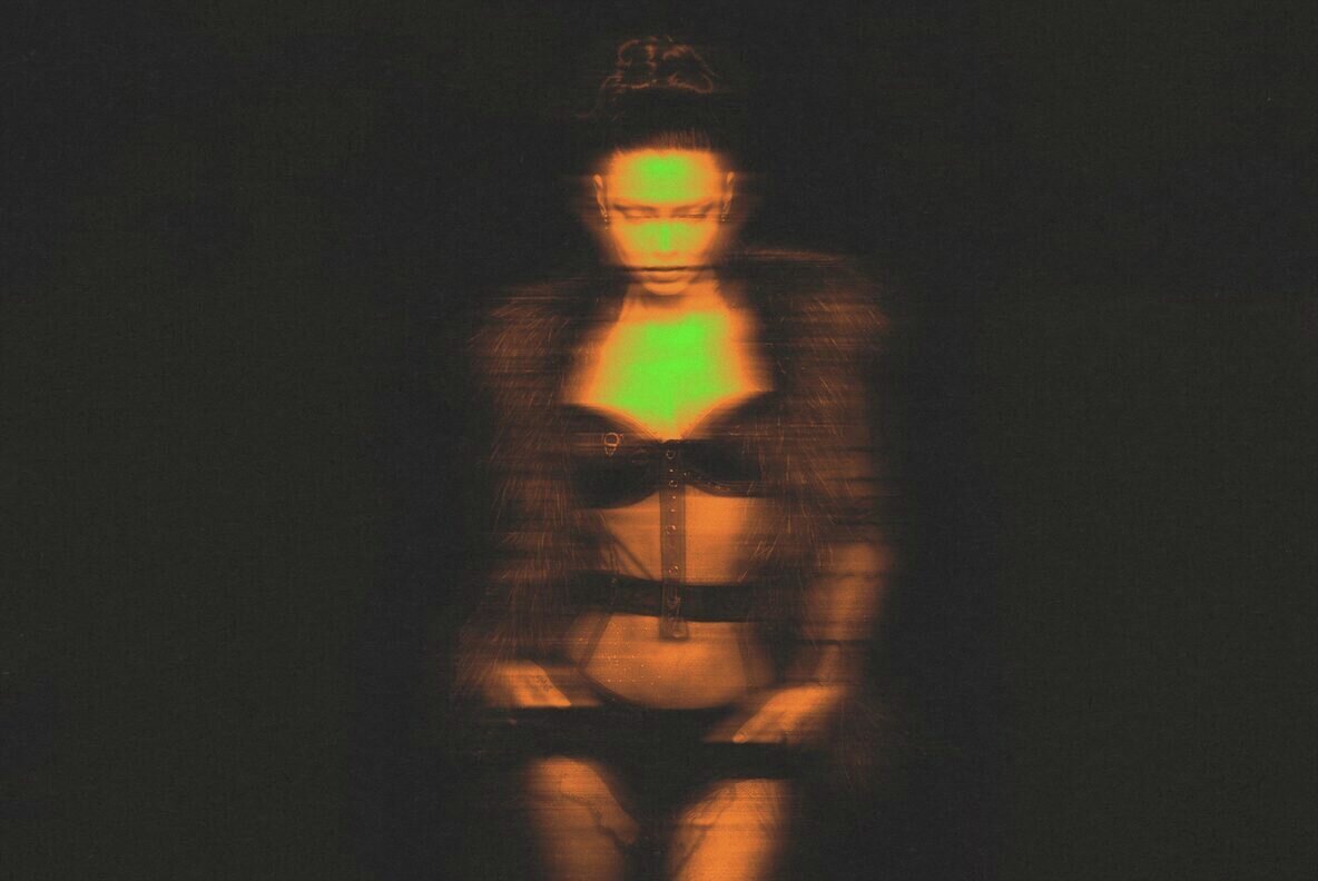 Bleached Motion Photo Effect 3