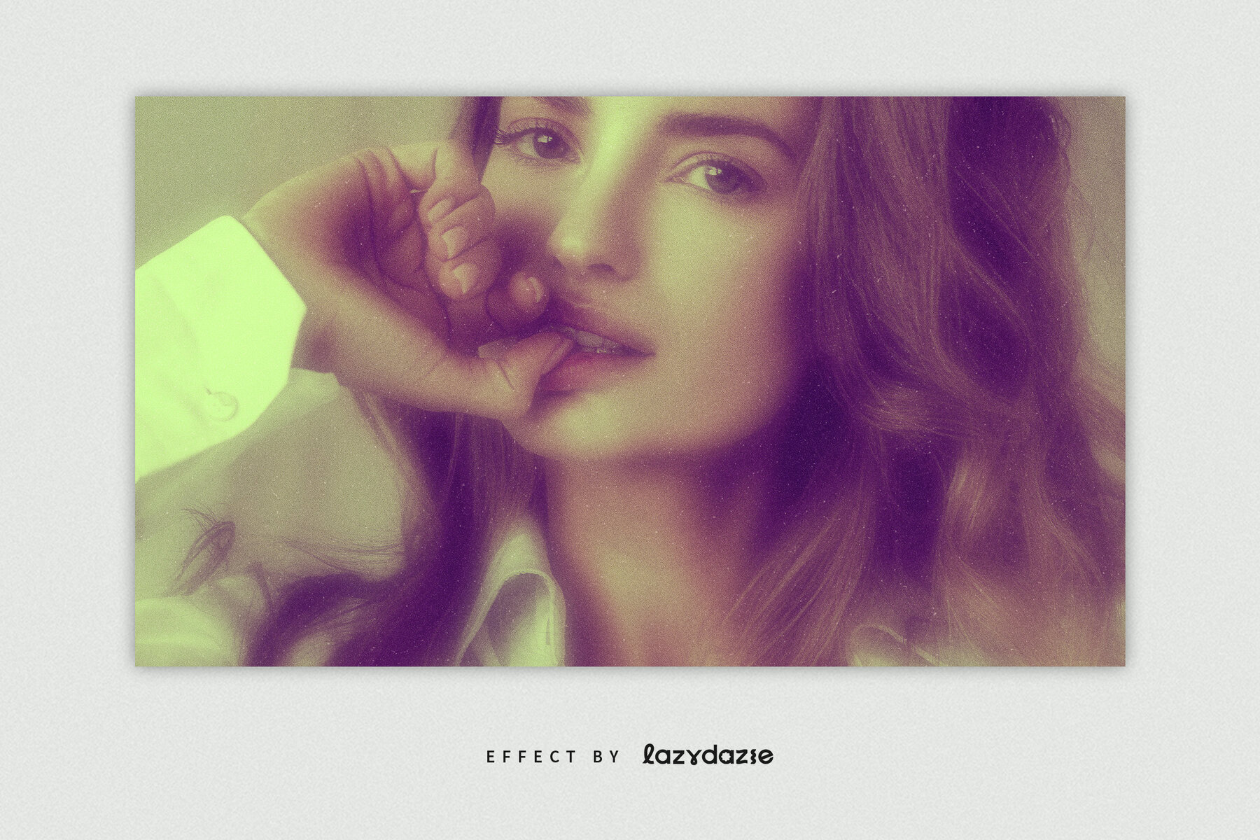 Vintage Camera Image Effect Mockup 4