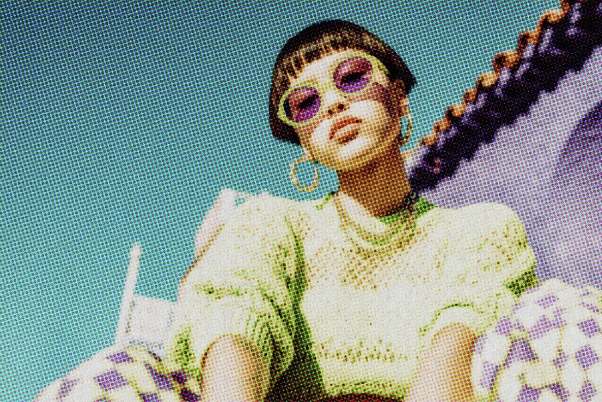 1990s Halftone Photo Effect 3
