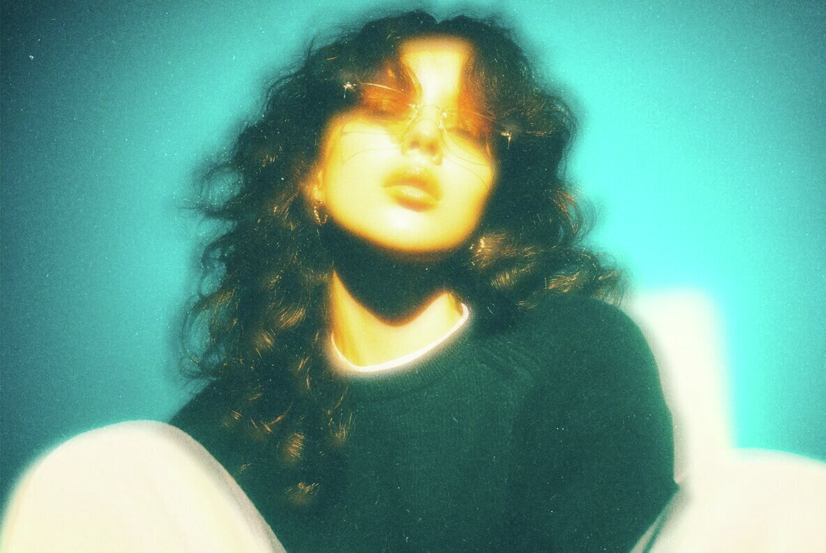 Grainy Glow Photo Effect 3