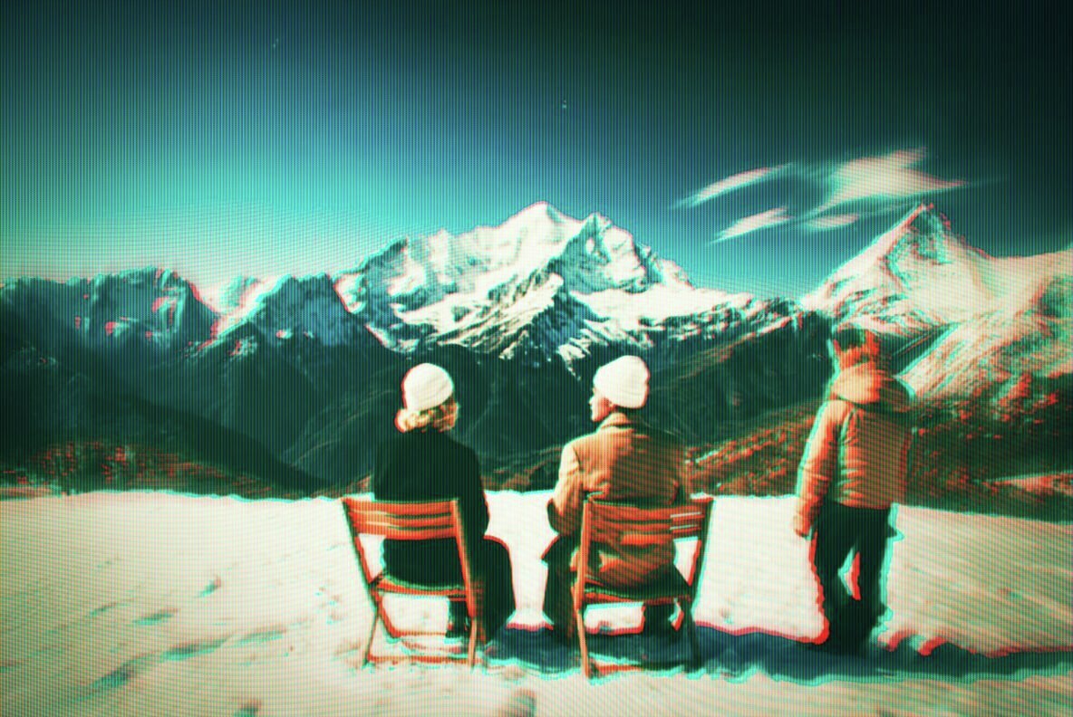 Vintage TV Photo Effect 3