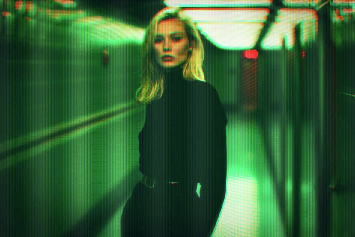 Vintage TV Photo Effect 7