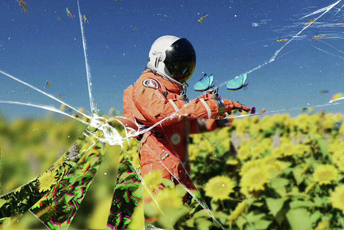 Broken Glass Photo Effect 3