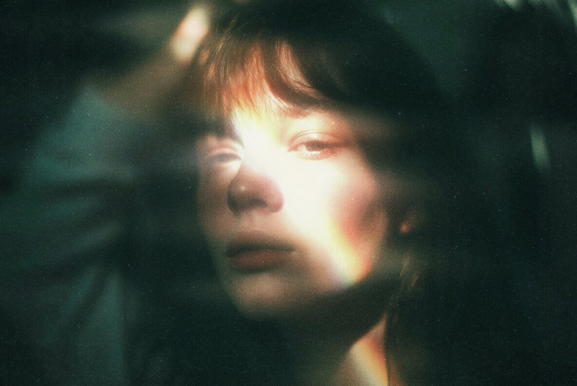 Wavy Light Photo Effect 2