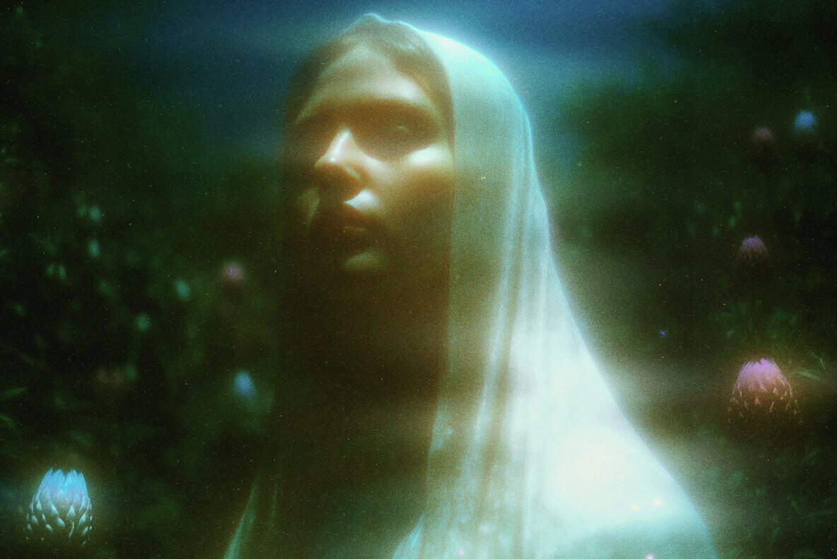 Wavy Light Photo Effect 3