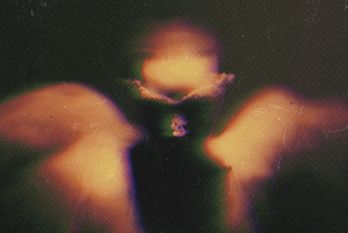 Grunge Smudged Halftone Photo Effect 7