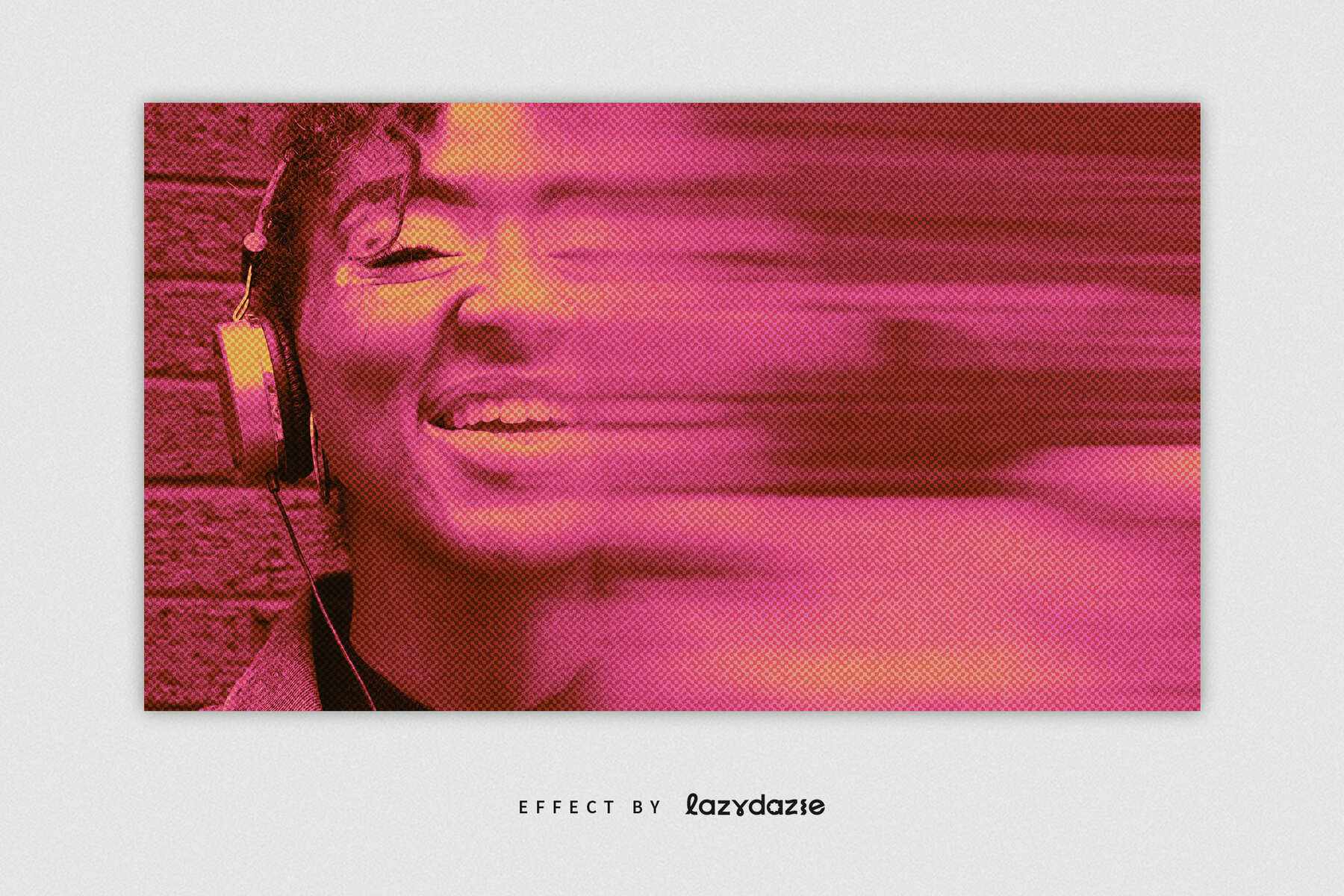 Halftone Smudge Image Effect Mockup 2