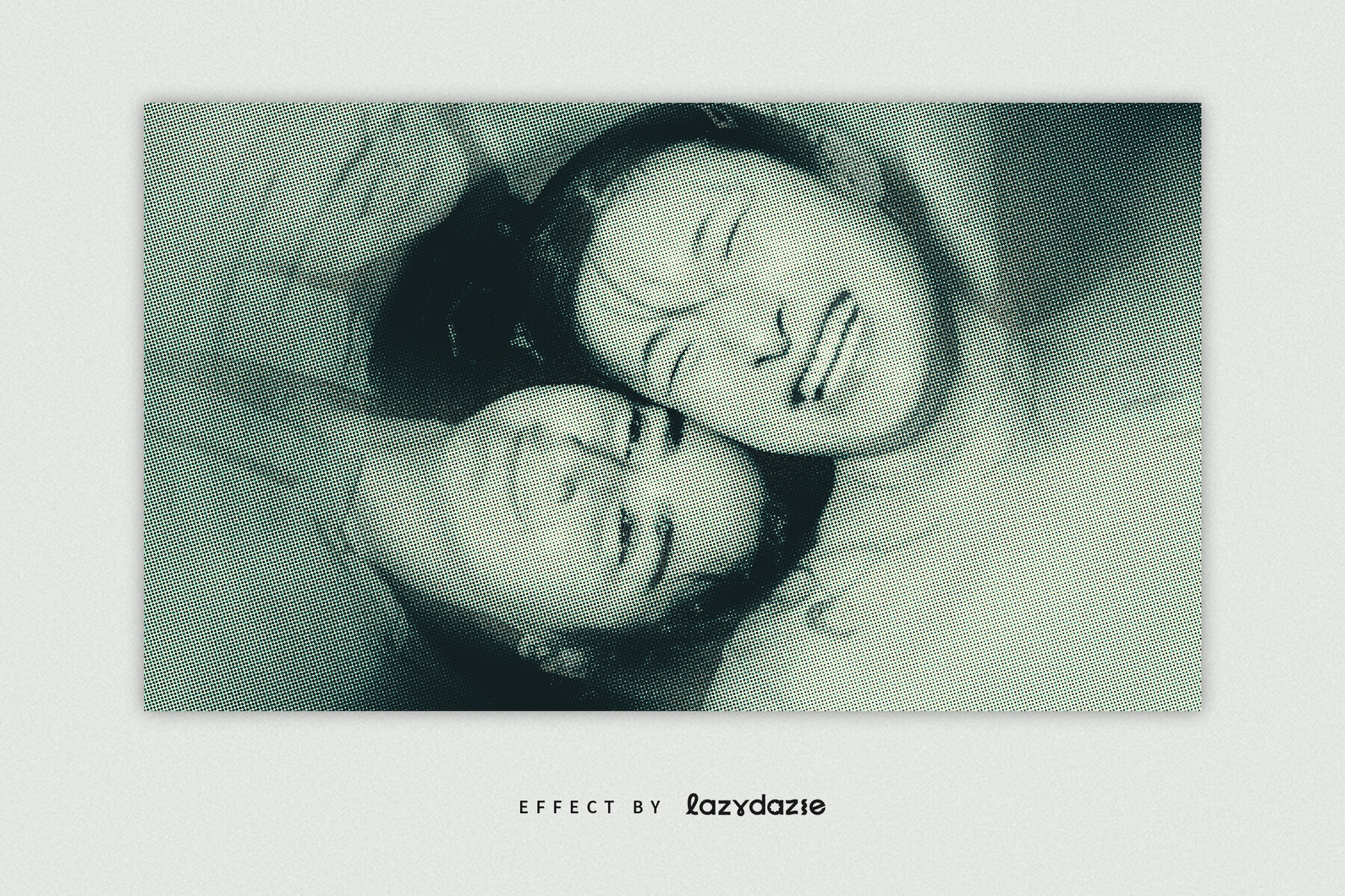 Halftone Spin Blur Image Effect Mockup 3