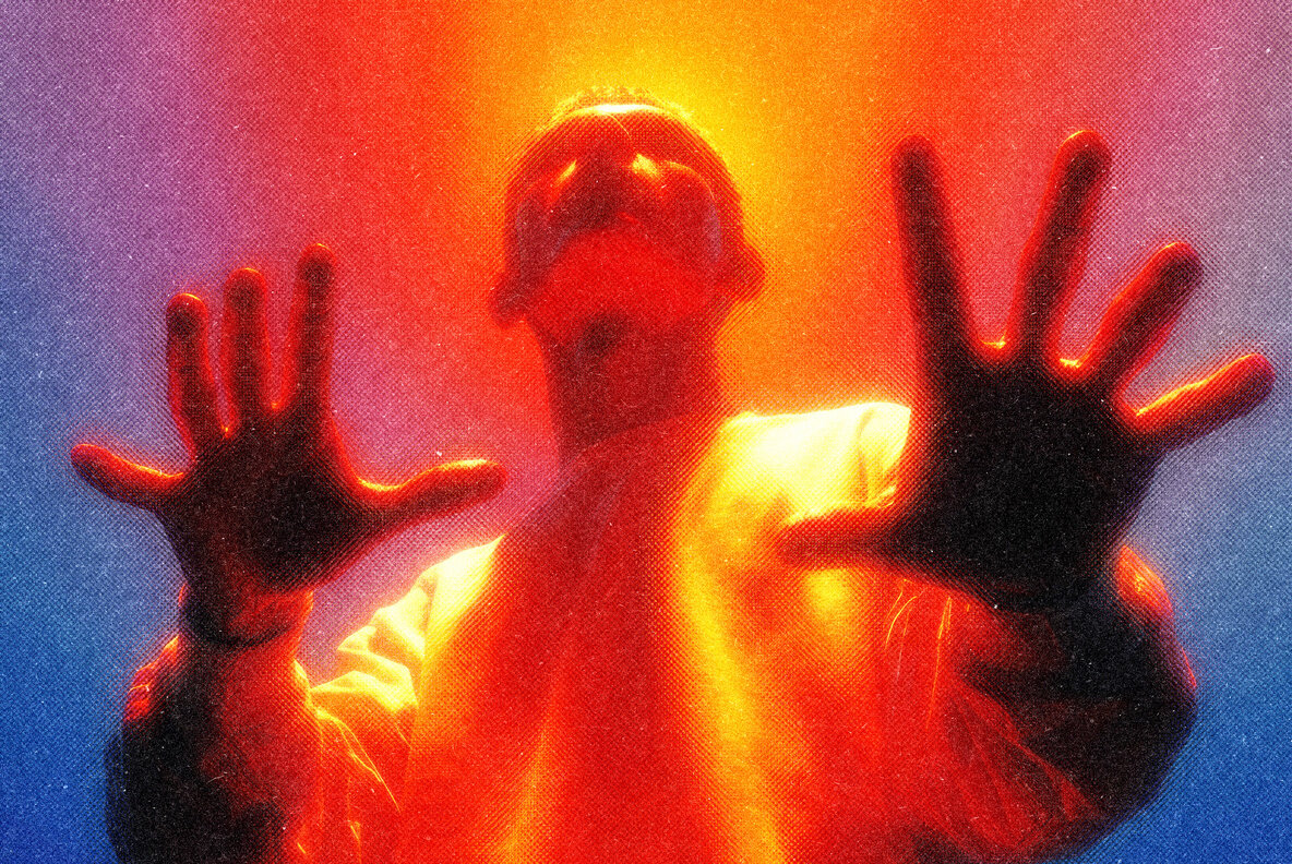 Radiant Halftone Photo Effect 4