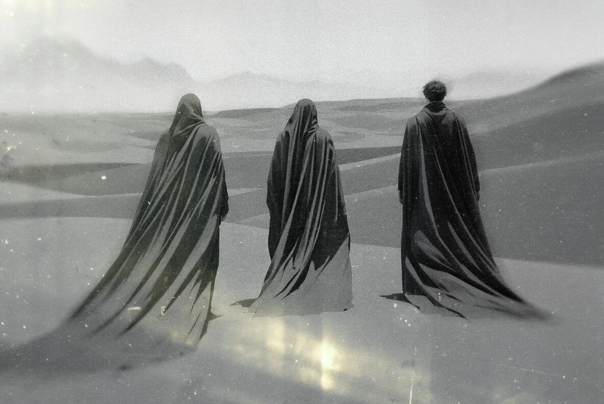 Blurred Cinematic Photo Effect 3