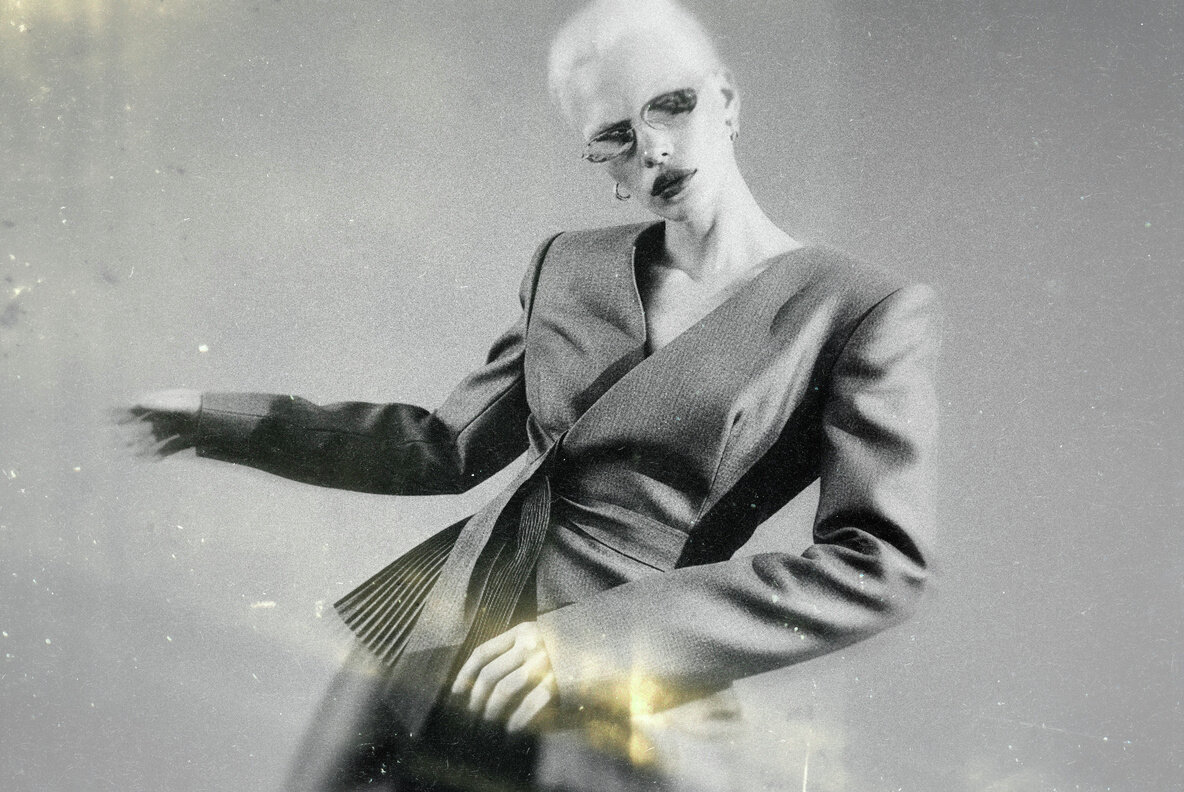 Blurred Cinematic Photo Effect 5