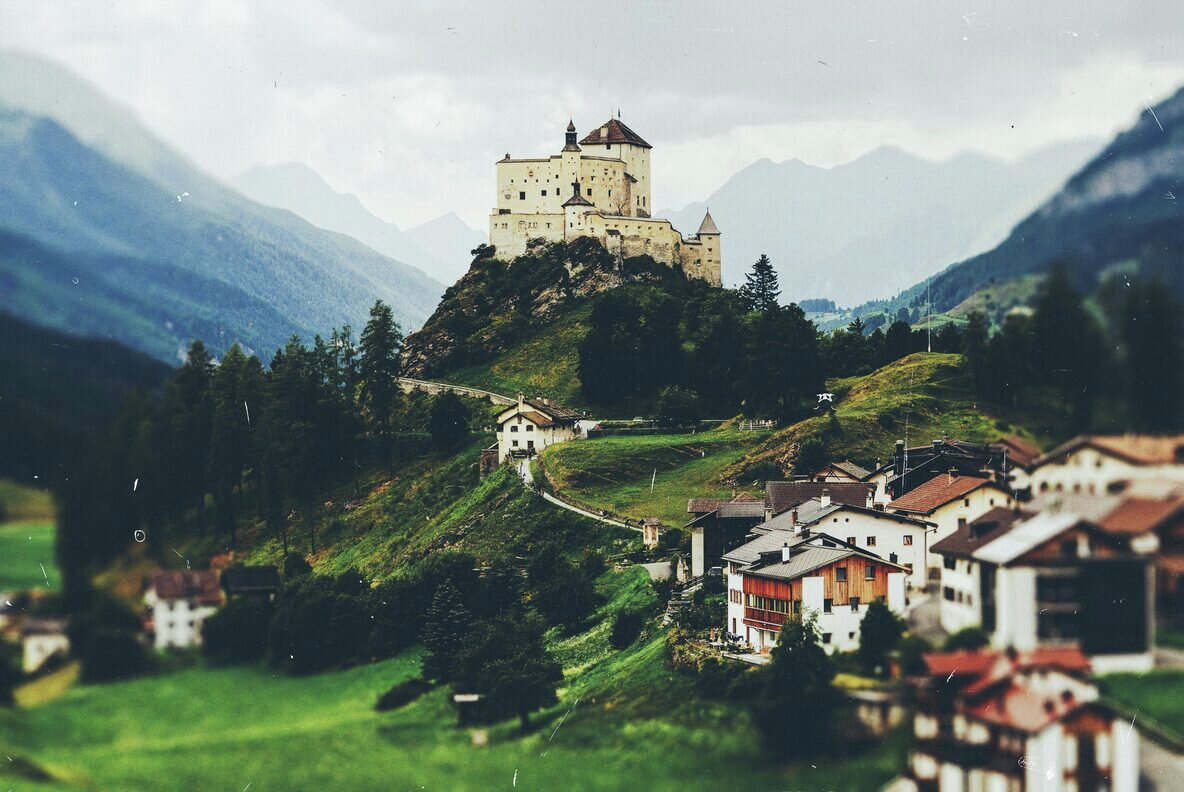 Cinematic Photo Effect 7