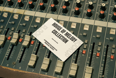 HOM Business Card 17 Mockup