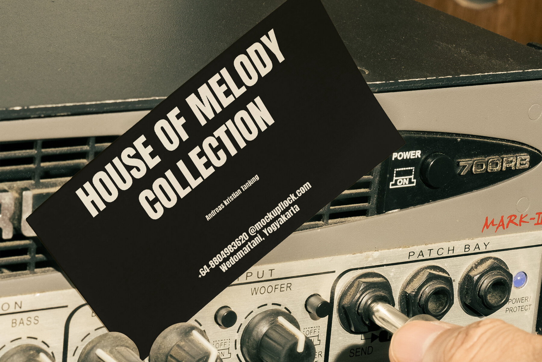 HOM Business Card 15 Mockup 3