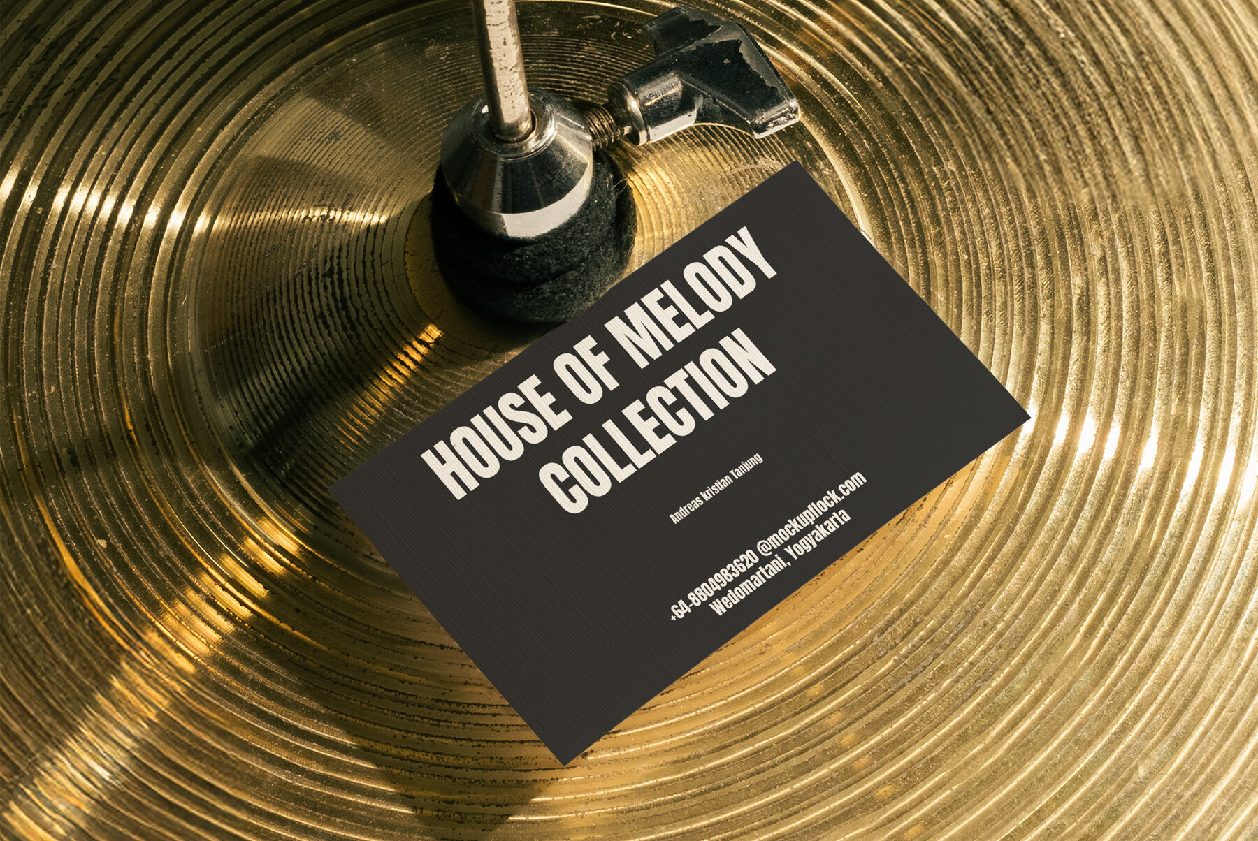 HOM Business Card 13 Mockup 3