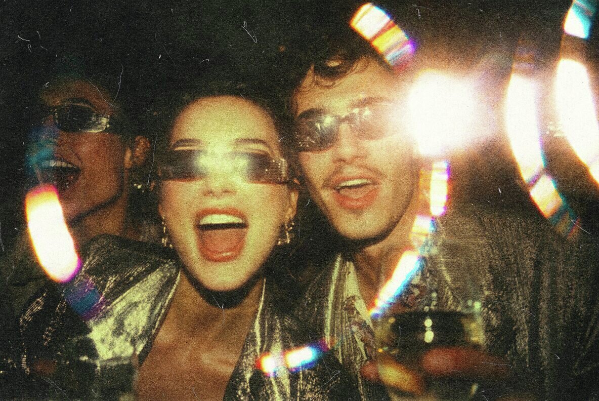 Vintage Leaks Photo Effect 3