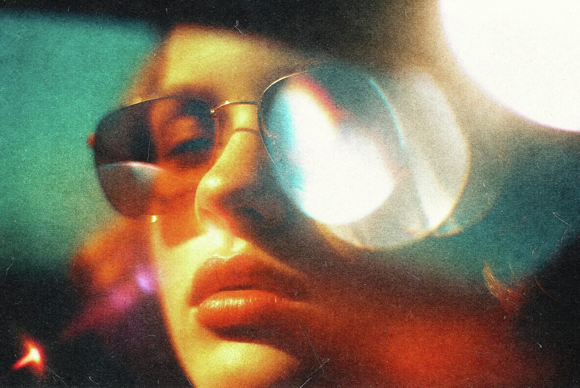 Vintage Leaks Photo Effect 5