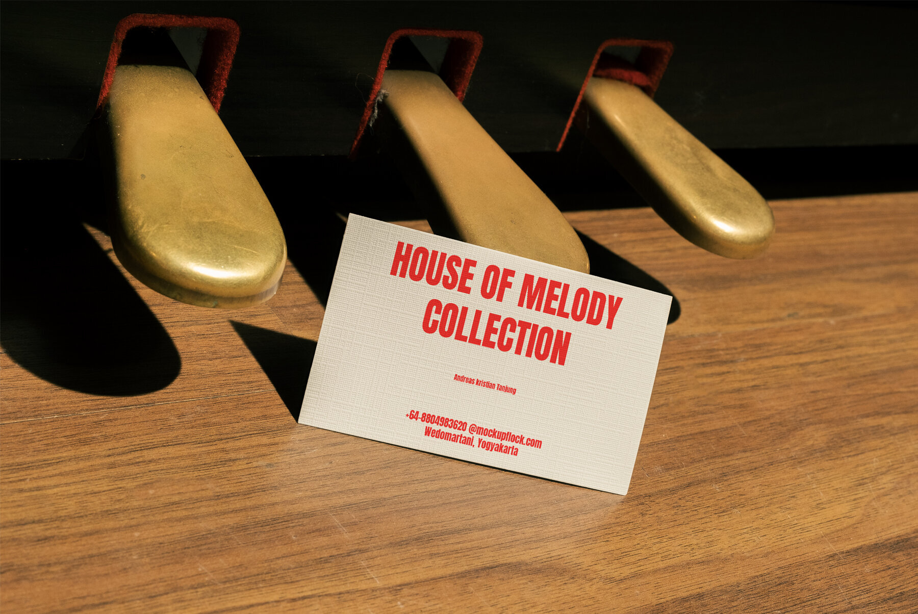 HOM Business Card 11 Mockup 2