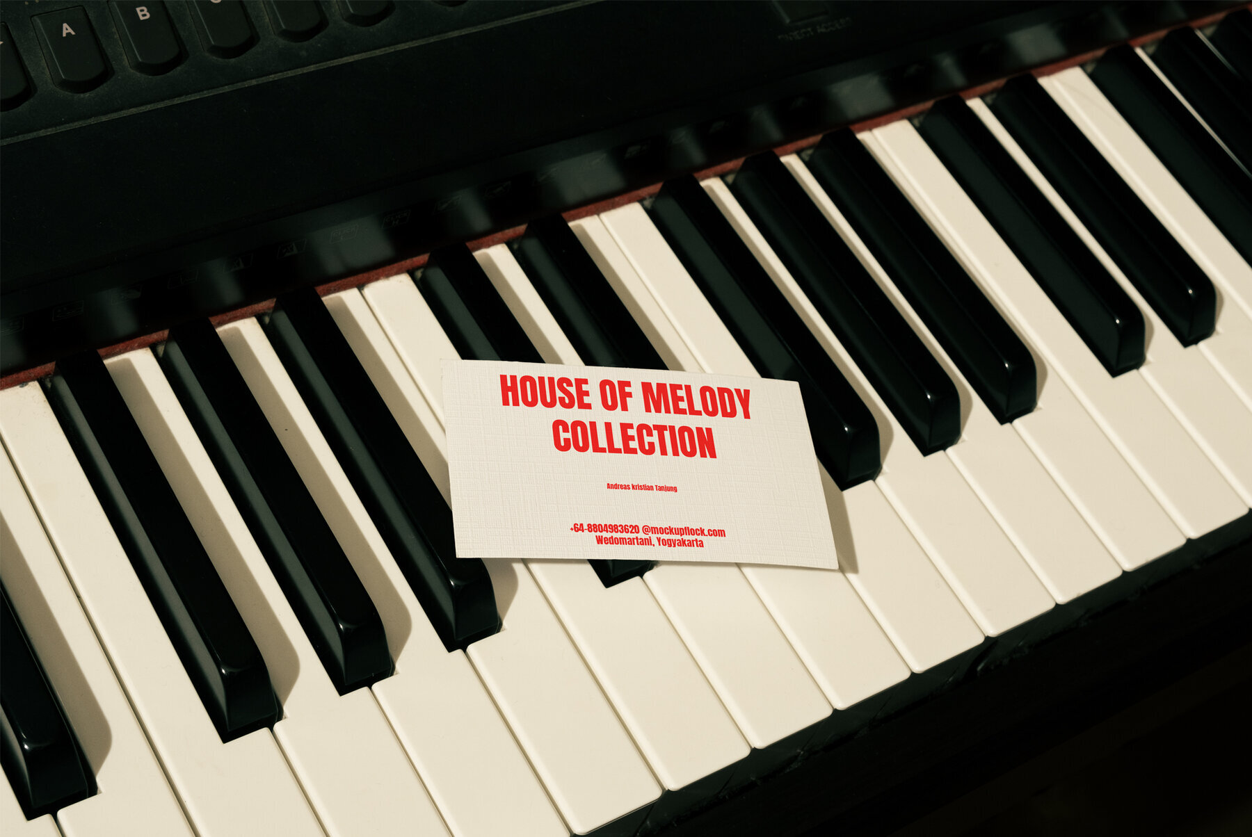 HOM Business Card 09 Mockup 2