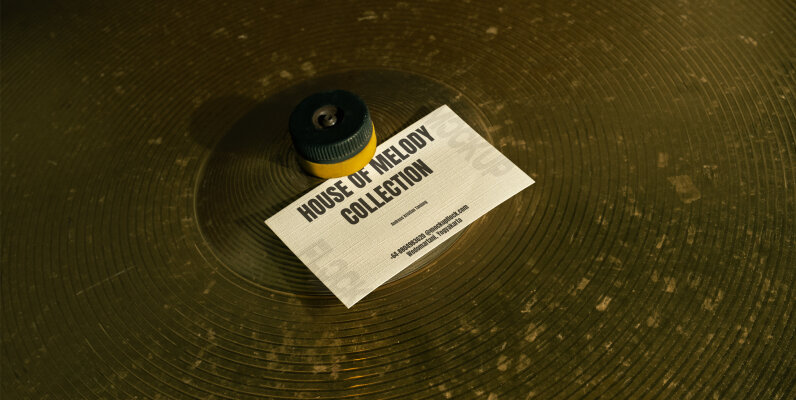 HOM Business Card 05 Mockup